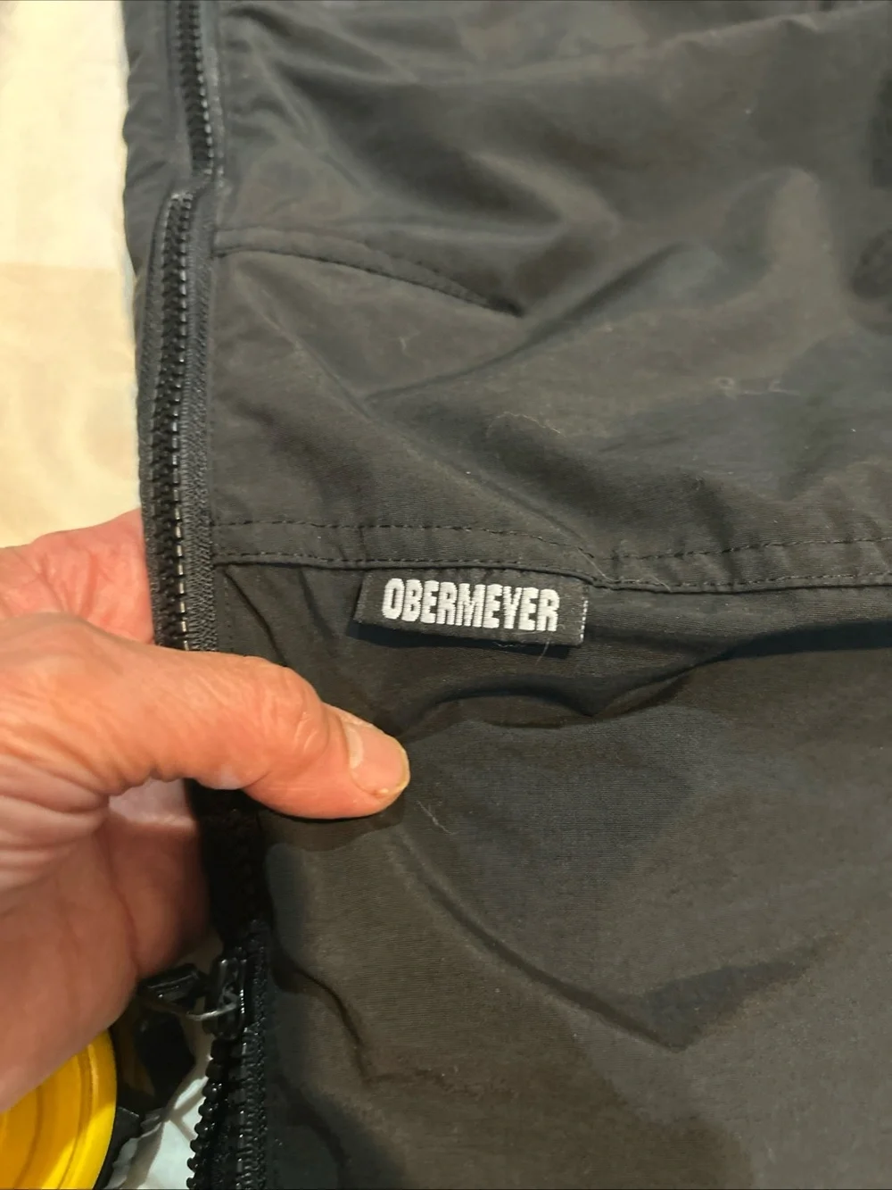 Obermeyer Ski Pants Mens M Black Insulated Snow Snowboard Side Zip Waterproof